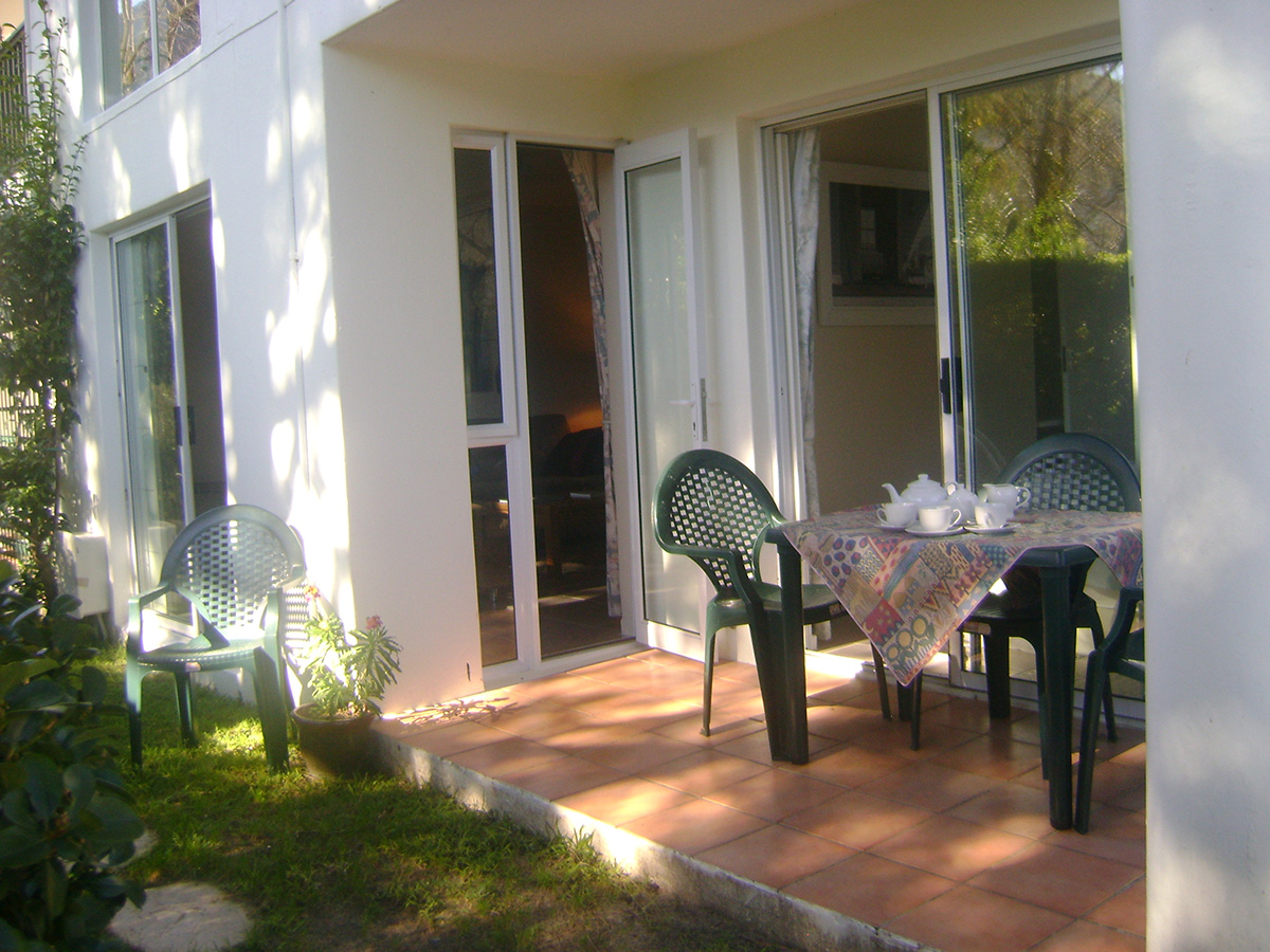 riversong-patio
